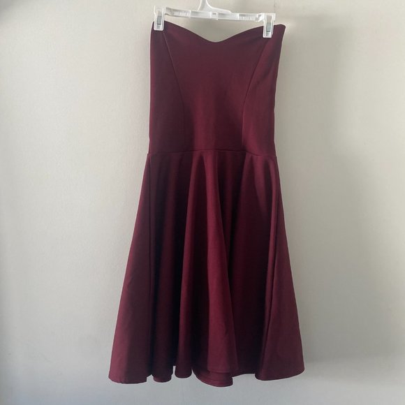 Boohoo Maroon Strapless Dress - Picture 1 of 5